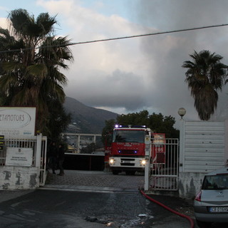 Sanremo: incendio di sabato mattina in Valle Armea, la mail arrabbiata di un nostro lettore Sanremo: incendio di sabato mattina in Valle Armea, la mail arrabbiata di un nostro lettore