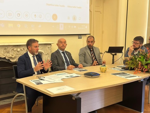 Sanremo, presentato il bando “Installazioni verdi”: 150 mila euro per valorizzare le coste liguri Sanremo, presentato il bando “Installazioni verdi”: 150 mila euro per valorizzare le coste liguri