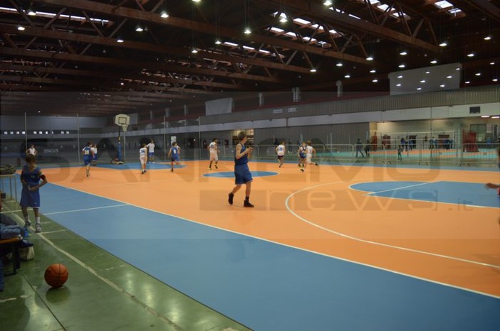 Sanremo: partiti i lavori per il riscaldamento al Mercato dei Fiori, il primo intervento riguarda l'impianto elettrico Sanremo: partiti i lavori per il riscaldamento al Mercato dei Fiori, il primo intervento riguarda l'impianto elettrico