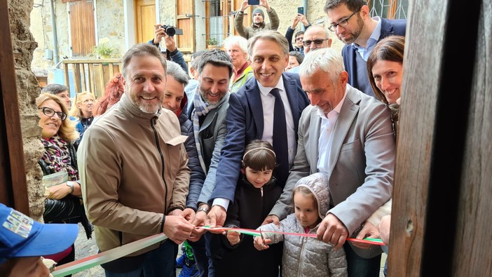Evento unico a Mendatica, doppia inaugurazione made Parco Alpi Liguri: "Turismo ecosostenibile e grande sensibilità ambientale" (foto)