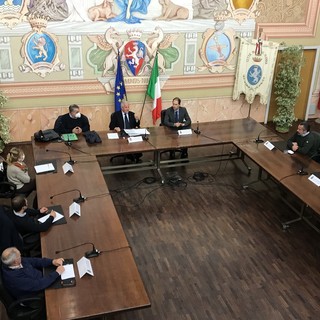 Il presidente della Provincia Scajola a confronto con i sindaci del dianese: "Massimo impegno per la realizzazione del nuovo acquedotto"
