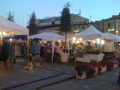 Sanremo: da domani torna l'appuntamento con Il Prato delle Meraviglie in piazza Colombo Sanremo: da domani torna l'appuntamento con Il Prato delle Meraviglie in piazza Colombo