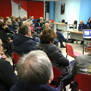 Il nuovo lungomare di Vallecrosia e la futura pista ciclabile, grande partecipazione all'incontro dell'amministrazione Biasi Il nuovo lungomare di Vallecrosia e la futura pista ciclabile, grande partecipazione all'incontro dell'amministrazione Biasi