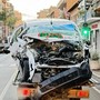 Ventimiglia, incidente sul cavalcavia: furgoncino tampona camion