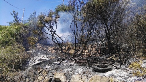 Sanremo: incendio di questa mattina a Coldirodi, i ringraziamenti del Sindaco Biancheri ai soccorritori Sanremo: incendio di questa mattina a Coldirodi, i ringraziamenti del Sindaco Biancheri ai soccorritori