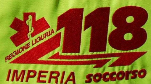 Bimbo di 7 anni rischia di annegare in mare a Bordighera, salvato dal pronto intervento del papà e del 118