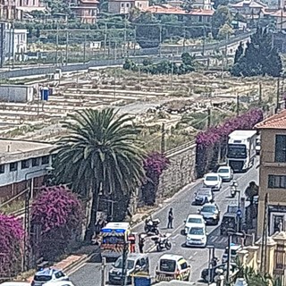 Ventimiglia, incidente stradale in corso Genova: traffico in tilt (Foto)