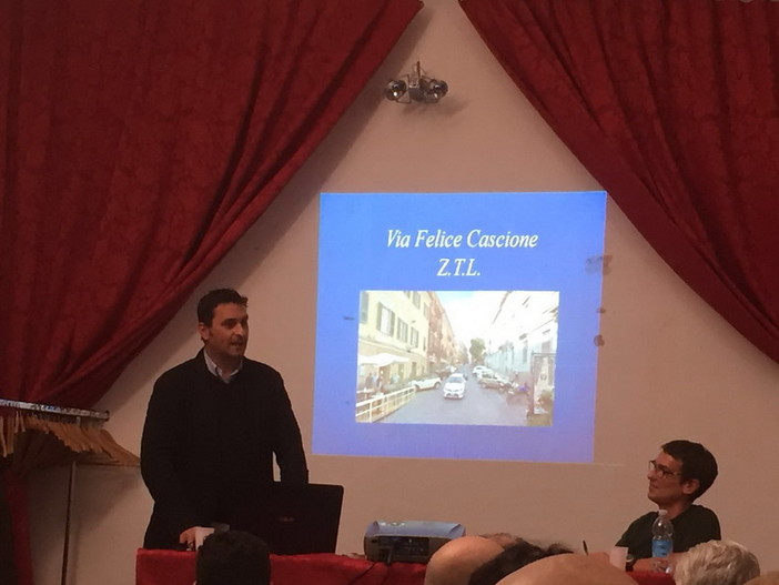 Circa 70 persone all'incontro organizzato ieri sera alla Società Operaia da Imperia di Tutti Imperia per Tutti