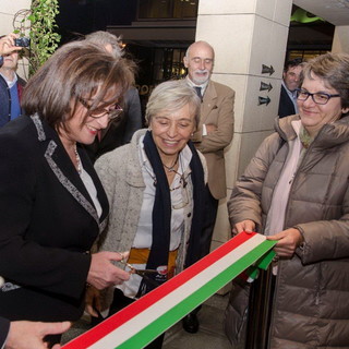 Inaugurata alla Fratelli Carli di Imperia la mostra fotografica 'La Bellezza della Solidarietà'