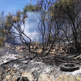 Sanremo: incendio di questa mattina a Coldirodi, i ringraziamenti del Sindaco Biancheri ai soccorritori Sanremo: incendio di questa mattina a Coldirodi, i ringraziamenti del Sindaco Biancheri ai soccorritori