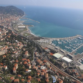 Imperia, lunedì 19 ottobre divieto di sorvolo sulla città per l'Assemblea UPI con il Presidente della Repubblica Imperia, lunedì 19 ottobre divieto di sorvolo sulla città per l'Assemblea UPI con il Presidente della Repubblica