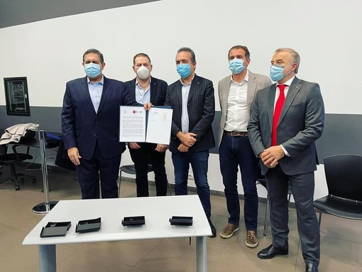 Lavoro: agevolazioni per redditi medio bassi, Regione Liguria e Sindacati firmano intesa per detrazioni ai lavoratori dipendenti e contributi a fondo perduto alle microimprese Lavoro: agevolazioni per redditi medio bassi, Regione Liguria e Sindacati firmano intesa per detrazioni ai lavoratori dipendenti e contributi a fondo perduto alle microimprese