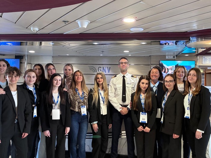 Didattica esperienziale integrata, l'istituto tecnico turistico di Sanremo al 'Sailor 2026' (Foto) Didattica esperienziale integrata, l'istituto tecnico turistico di Sanremo al 'Sailor 2026' (Foto)