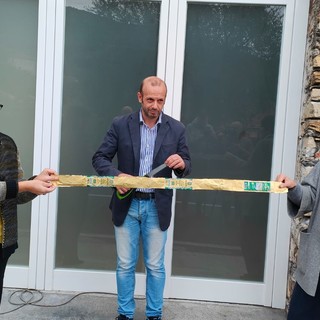 Inaugurato a Chiusanico presso l'Antica azienda Raineri il "Frantoio per passanti" (foto e video)