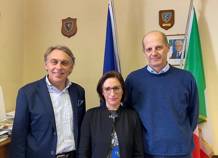 Pieve di Teco, un nuovo futuro per la scuola superiore. Alessandri: "I progetti in cantiere permetteranno ai ragazzi di frequentare l'istituto nell'entroterra"