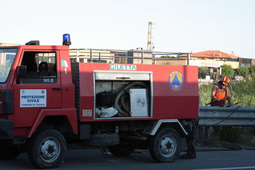 Ventimiglia: piccolo incendio di sterpaglie ieri sera in località La Mortola Inferiore