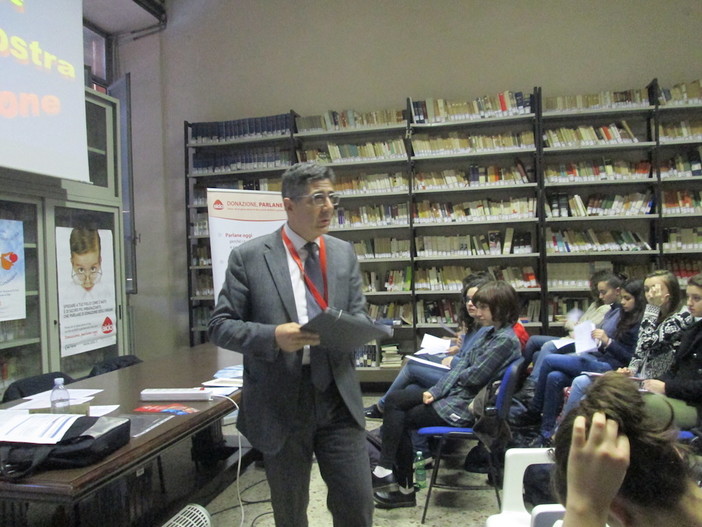 Imperia: l'A.I.D.O. al Liceo Classico De Amicis per parlare della donazione e del trapianto d'organi Imperia: l'A.I.D.O. al Liceo Classico De Amicis per parlare della donazione e del trapianto d'organi