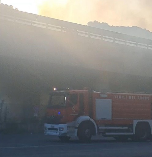 Ventimiglia, incendio alle Gianchette. Di Muro: "A breve uno sgombero degli accampamenti abusivi"