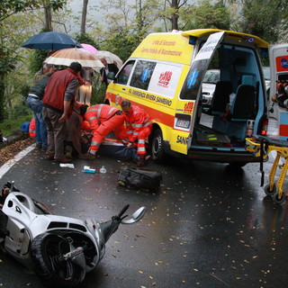 Sanremo: violento incidente a San Romolo, 29enne in scooter trasportata all'Ospedale di Imperia