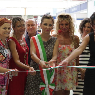 Sanremo: al via il MOAC, la mostra mercato dell'artigianato protagonista con oltre 200 espositori, le foto dell'inaugurazione Sanremo: al via il MOAC, la mostra mercato dell'artigianato protagonista con oltre 200 espositori, le foto dell'inaugurazione
