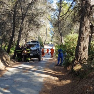 Sanremo, pineta in fiamme: mobilitazione aerea e a terra per domare l’incendio