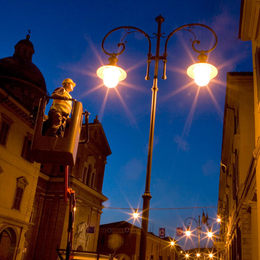 Sanremo: ad agosto la Pigna sarà illuminata con il nuovo sistema di luci a led, due telecamere anche in piazza Cassini