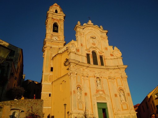 Viaggio nel territorio: alla scoperta dei Corallini di Cervo, l'oro rosso del Mediterraneo con Alberto Berruti Viaggio nel territorio: alla scoperta dei Corallini di Cervo, l'oro rosso del Mediterraneo con Alberto Berruti