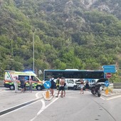 Airole, incidente stradale sulla statale 20: vigili del fuoco in azione (Foto) Airole, incidente stradale sulla statale 20: vigili del fuoco in azione (Foto)