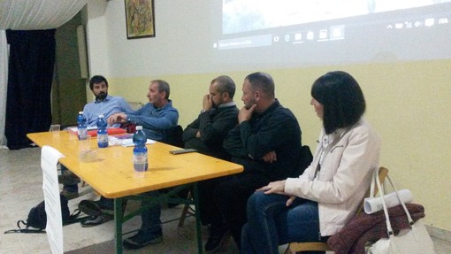 Dolcedo: ieri l'incontro sul futuro dei rifiuti. Al centro del dibattito il bio digestore di Colli