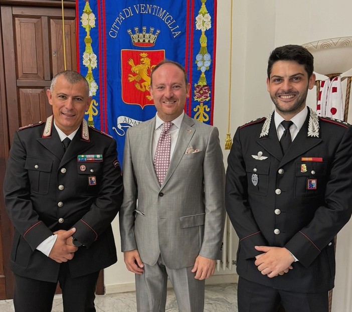 Il Sindaco di Muro incontra il nuovo comandante della Stazione Carabinieri di Ventimiglia Alta Il Sindaco di Muro incontra il nuovo comandante della Stazione Carabinieri di Ventimiglia Alta