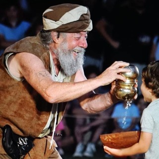 Riva Ligure, lo spettacolo "Magie d'Oriente" con l'illusionista Oniveres