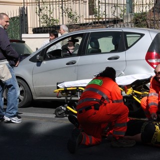 Sanremo: incidente in corso Cavallotti, volontario di una pubblica assistenza rimane ferito