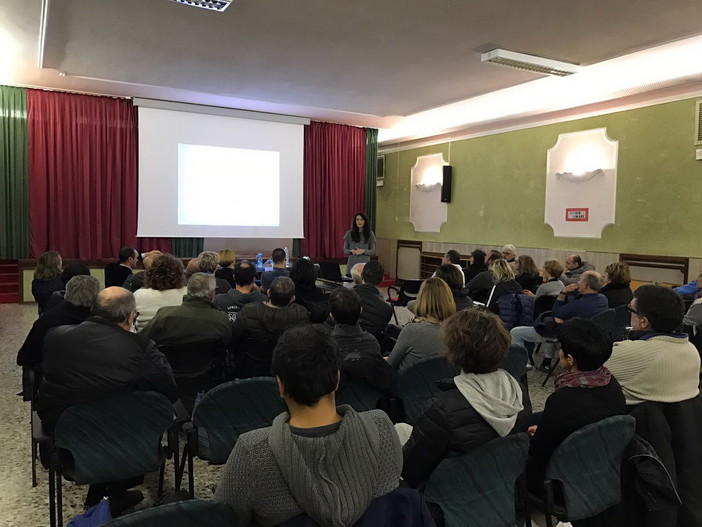 Sanremo: il resoconto e le foto dell'incontro 'Acqua di rubinetto, bottiglia o caraffa? Non beviamocele tutte!'