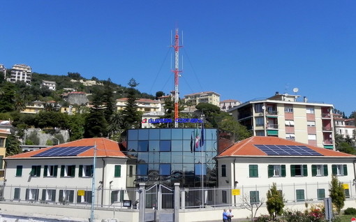 Imperia: impianto fotovoltaico sulla Capitaneria di Porto, un progetto voluto