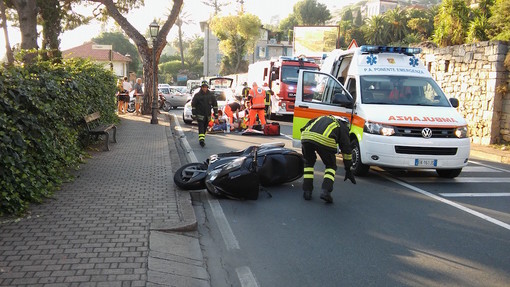 Bordighera: incidente sulla via Romana, scooter ad alta velocità finisce contro un'auto. Centauro rimane ferito Bordighera: incidente sulla via Romana, scooter ad alta velocità finisce contro un'auto. Centauro rimane ferito