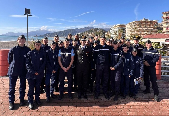 Ventimiglia: i Cadetti della Gendarmeria francese in visita ai Carabinieri Ventimiglia: i Cadetti della Gendarmeria francese in visita ai Carabinieri
