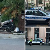 Sanremo, scontro tra auto e moto in piazza Cesare Battisti: un ragazzo trasportato in codice giallo Sanremo, scontro tra auto e moto in piazza Cesare Battisti: un ragazzo trasportato in codice giallo