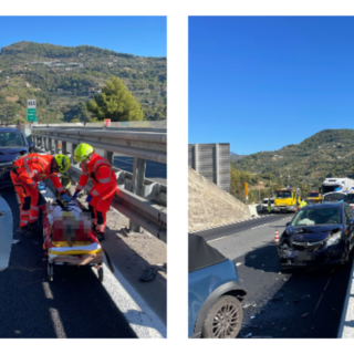 Ventimiglia, tamponamento tra auto in autostrada: due feriti (Foto)