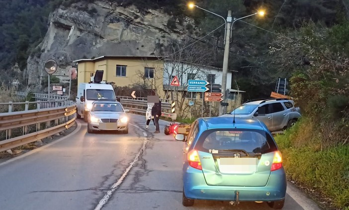 Ventimiglia, scontro moto-auto sulla statale 20: scattano i soccorsi (Foto)