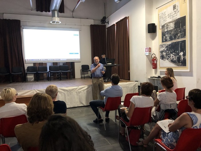 Tassa di soggiorno ad Ospedaletti, istruzioni per l’uso. Il sindaco Cimiotti e l'assessore Brugger hanno risposto ai dubbi degli operatori (Foto e Video)