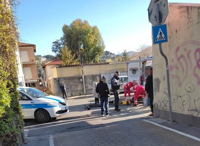 Incidente con il monopattino: scattano i soccorsi al confine tra Bordighera e Vallecrosia al Mare (Foto)