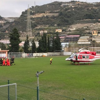 Castellaro: grave incidente in campagna. Anziano trasportato in elicottero al 'Santa Corona' per un trauma facciale (Foto e Video)