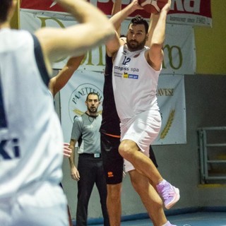 Pallacanestro: nel derby di ponente, vittoria del BKI Compass SpA sul B.C. Ospedaletti Pallacanestro: nel derby di ponente, vittoria del BKI Compass SpA sul B.C. Ospedaletti