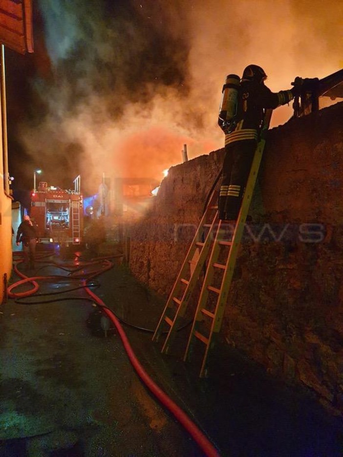 L'incendio di mercoledì notte in via Nervia