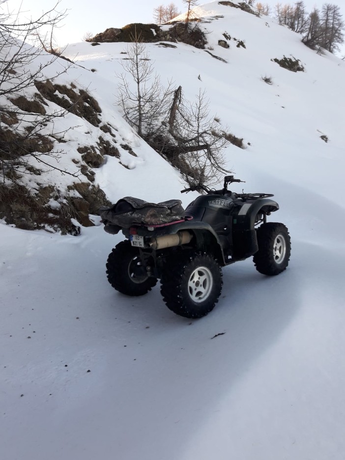 Il quad su cui viaggiava l'escursionista Il quad su cui viaggiava l'escursionista