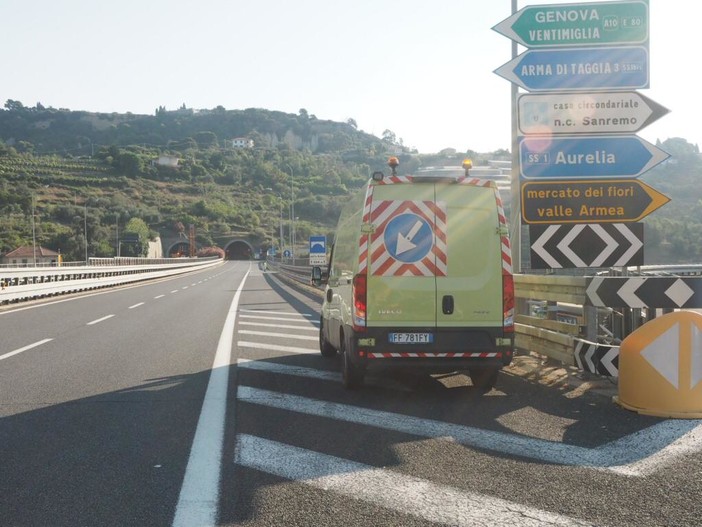 La prossima settimana tre notti di chiusure sull'Aurelia Bis, si comincia lunedì sera alle 22 La prossima settimana tre notti di chiusure sull'Aurelia Bis, si comincia lunedì sera alle 22