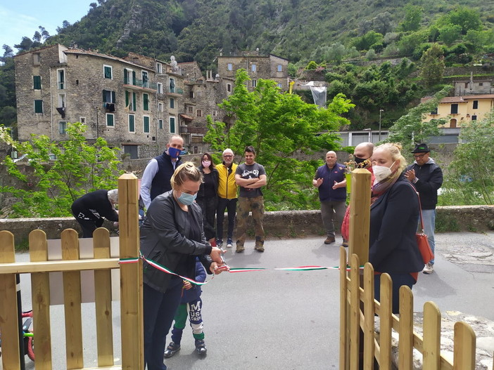 Ventimiglia: inaugurato domenica pomeriggio il giardinetto di Torri dopo un completo restyling (foto) Ventimiglia: inaugurato domenica pomeriggio il giardinetto di Torri dopo un completo restyling (foto)