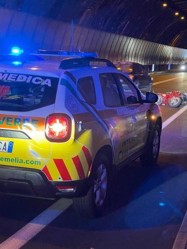 Ventimiglia: perde il controllo dello scooter e va a sbattere in galleria Ventimiglia: perde il controllo dello scooter e va a sbattere in galleria