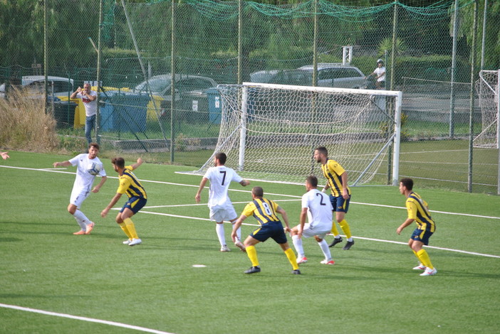 Calcio. L'Imperia prepara il big match di Eccellenza con la Cairese. Buttu: "Loro sono i candidati principali alla vittoria del campionato"