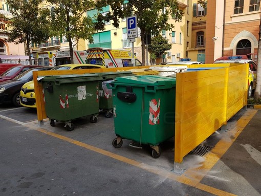Ventimiglia: sopralluogo in piazza XX Settembre, potrebbe essere spostata l’isola ecologica per ricavare nuovi parcheggi